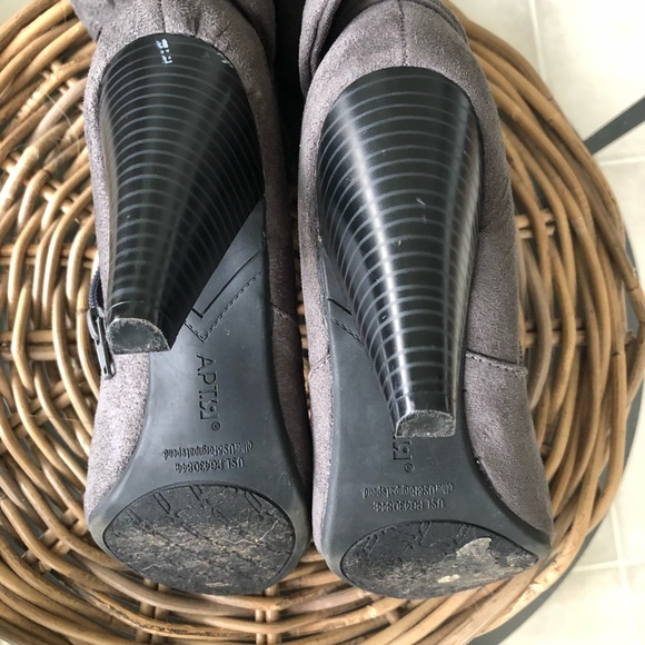 High Heeled Gray Boots by Apt. 8 - Picture 3 of 5